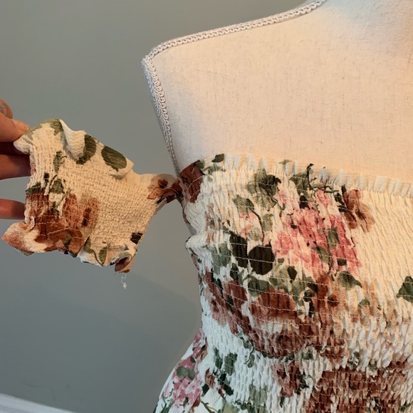 Pretty Spring dress - Picture 3 of 4